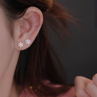爆款 Z小姐 999银闪锆耳钉女小巧精致百搭秋冬高级感耳环2025新款
