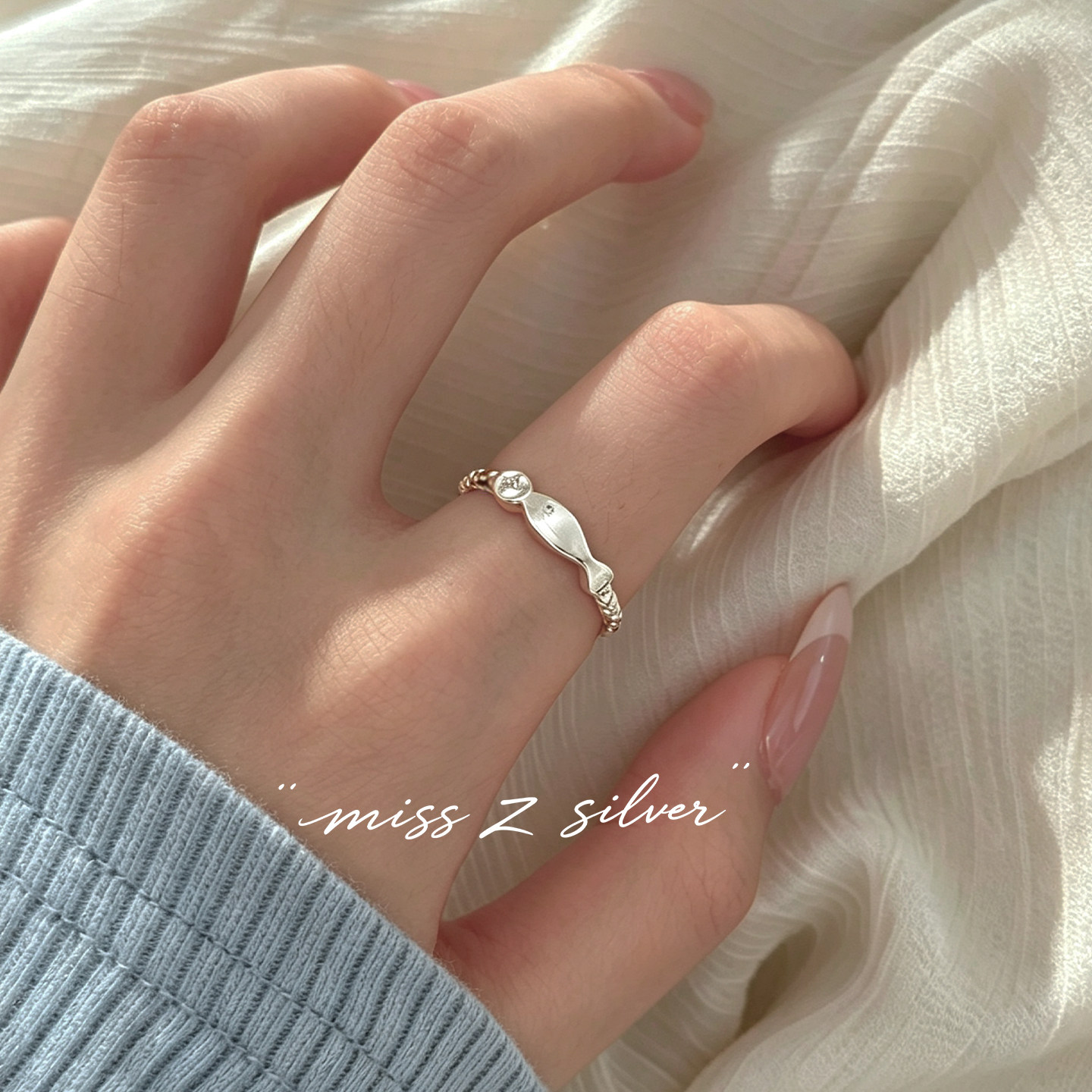 Z小姐999纯银小鱼铜钱戒指女轻奢气质高级感食指戒小众设计感指环
