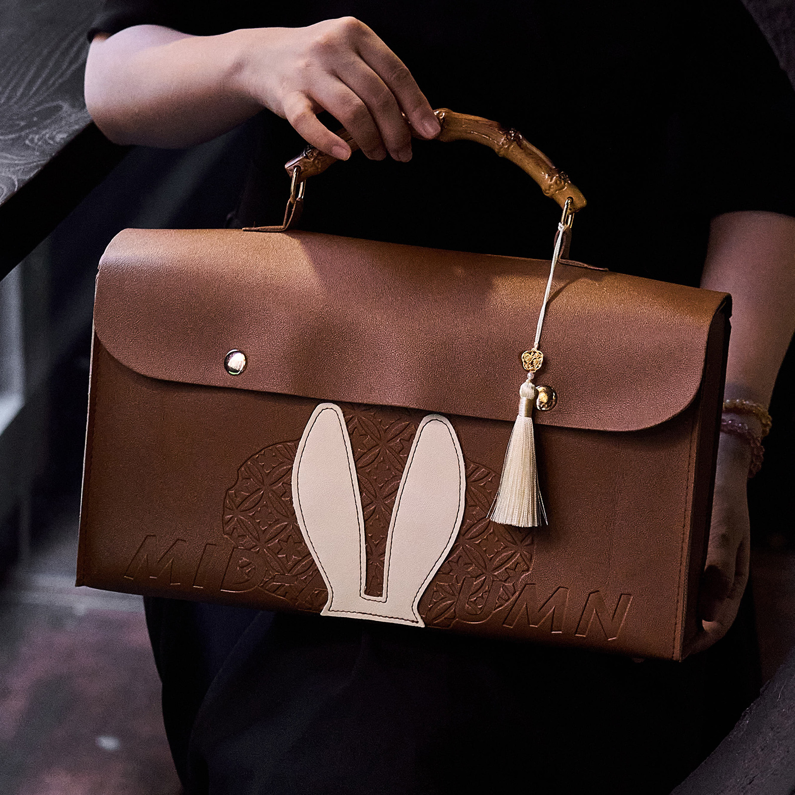 2025中秋月饼包装盒兔耳中秋竹节手提皮包礼盒冰皮蛋黄酥礼品盒