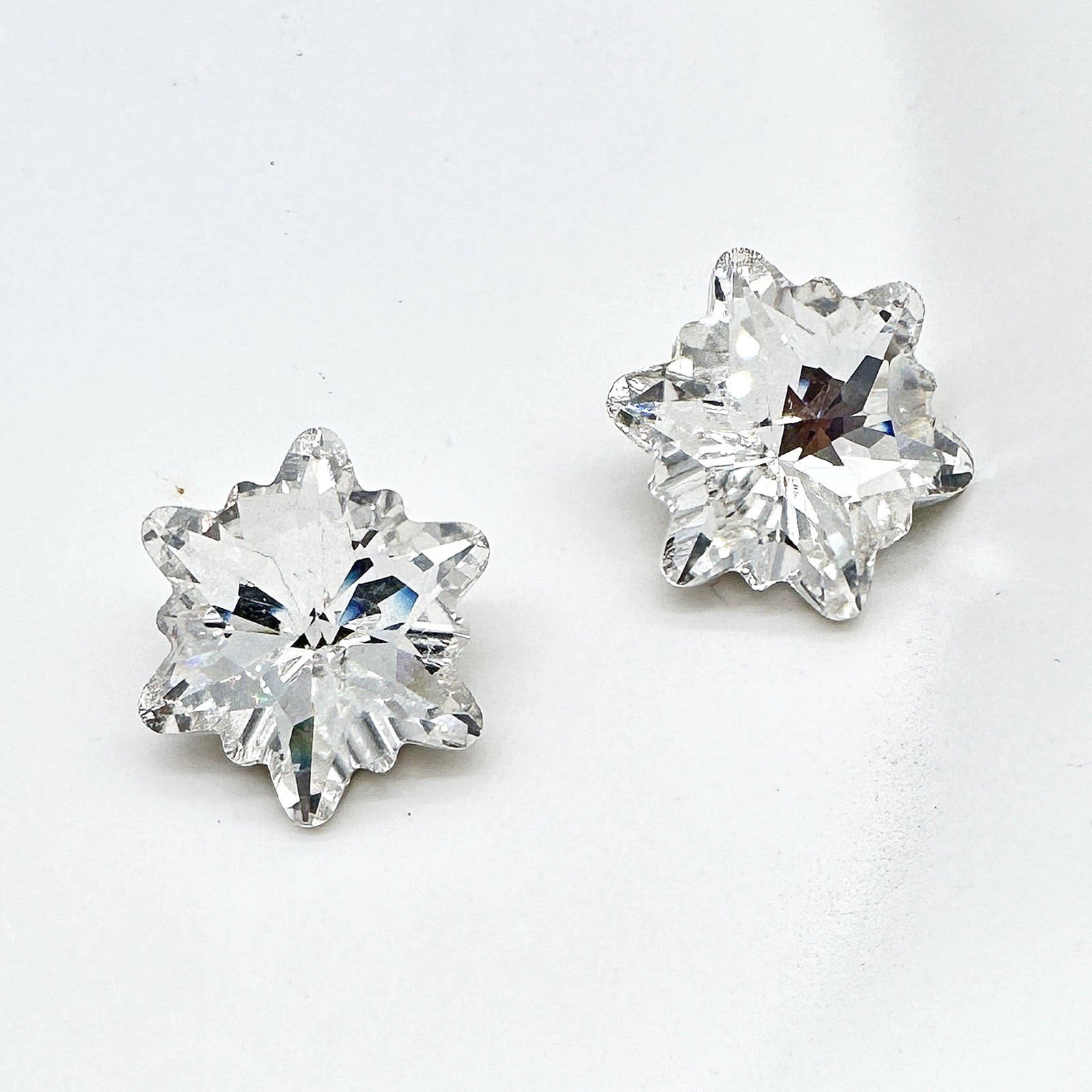 东洲！非华！美甲雪花指甲饰品超闪多切面异形尖底高定精品闪钻