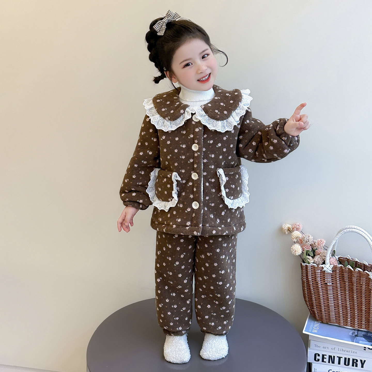 女童三层加厚套装冬季新款女孩加绒加棉娃娃领休闲两件套宝宝棉衣