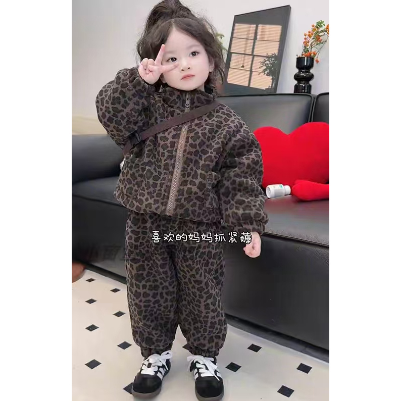 男女童运动套装冬季女孩三层加绒加厚韩版休闲两件套宝宝豹纹棉衣