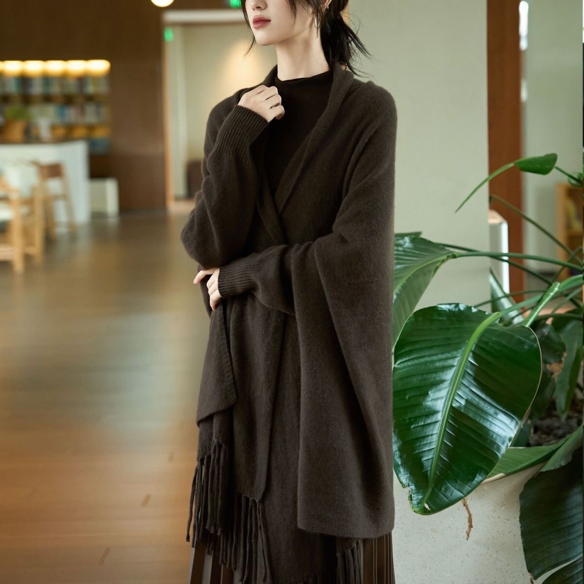 高端100%纯羊毛斗篷流苏披肩女开衫外套宽松慵懒秋冬时尚针织上衣