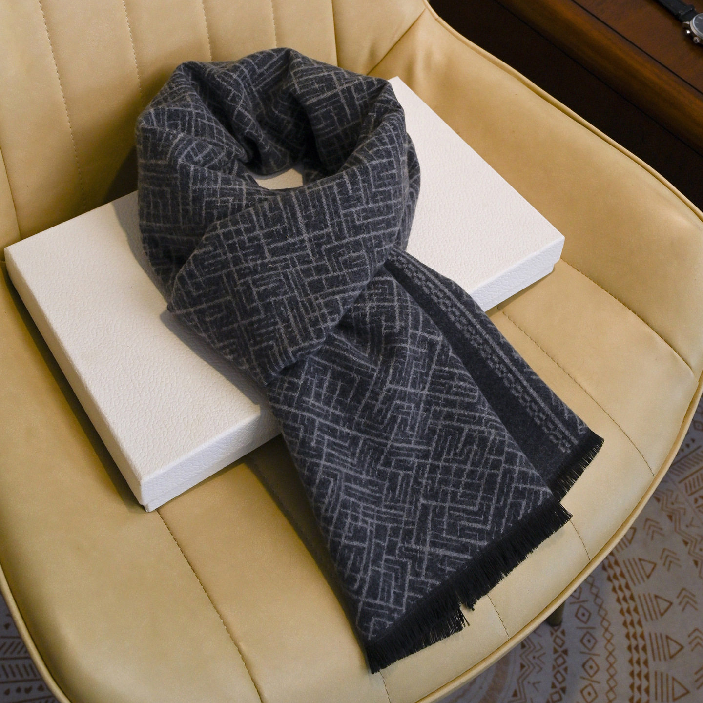 藏蓝色围巾男士2025新款秋冬保暖新年礼物商务含羊毛围脖男款青年