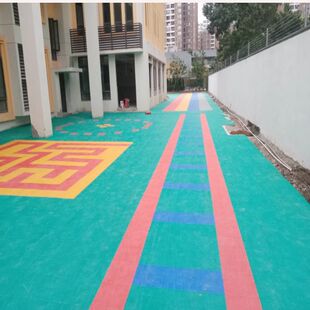 幼儿园悬浮地板户外防滑耐磨篮球场学校运动操场拼装地垫羽毛球场