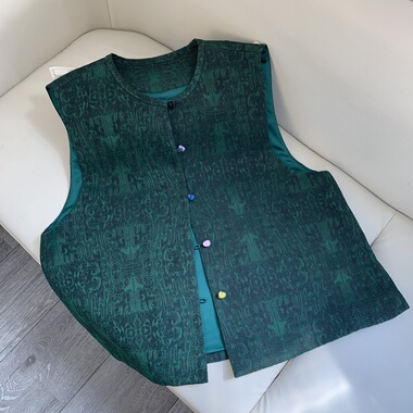 云禾锦深圳高端香云纱油丝轻奢马甲复古绿色提花工艺东方美学设计