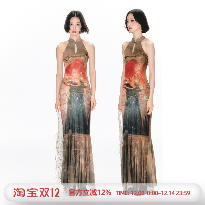 杨二大梦原创金鱼镂空挂脖连衣裙