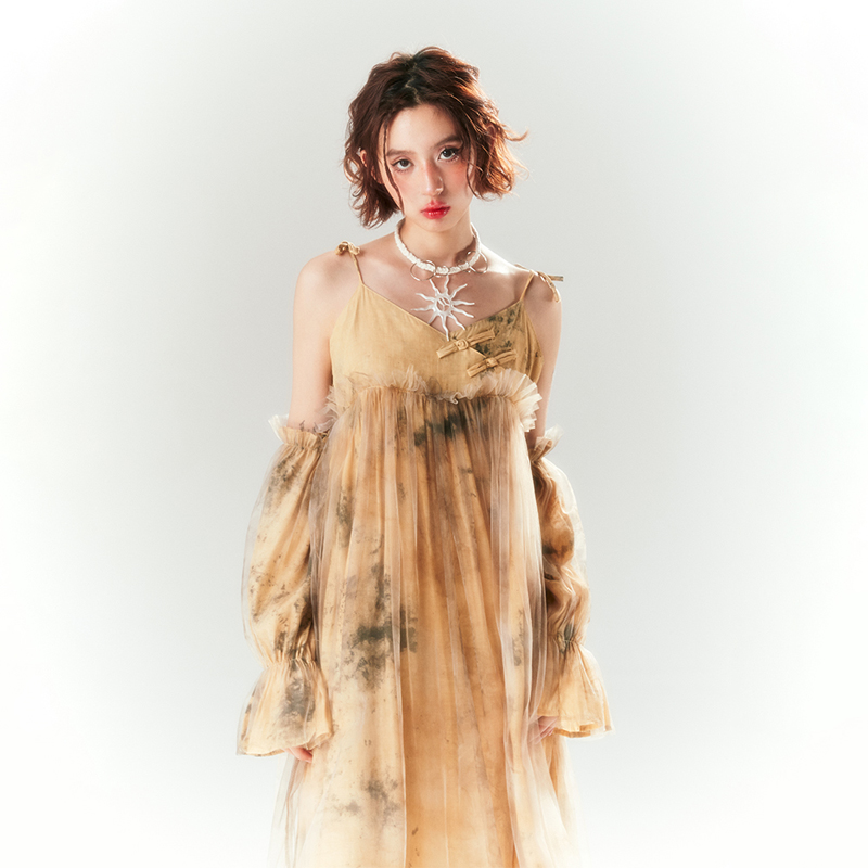 杨二大梦双层拼纱吊带连衣裙