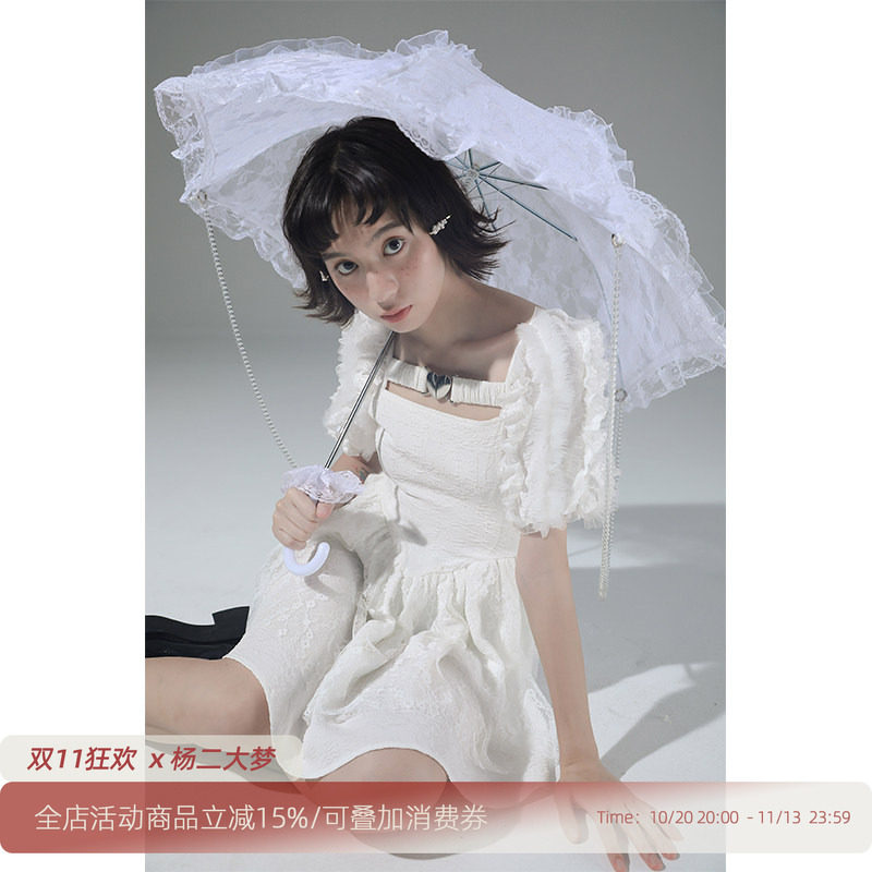 杨二大梦原创金属爱心扣泡泡袖连衣裙收腰纯欲茶歇显瘦少女裙子