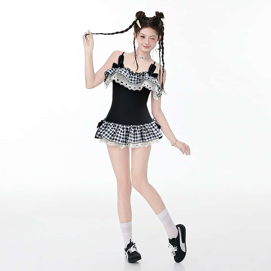 泳衣女2026新款高级感蕾丝荷叶边连体遮肚显瘦纯欲ins少女甜美风