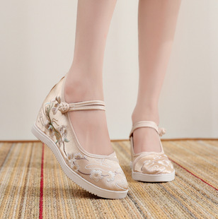 古风汉服鞋子新款中式国风旗袍鞋子绣花鞋老北京布鞋女款配旗袍鞋