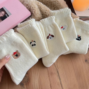 会起球的袜子 冬季加绒加厚保暖女士中筒袜 卡通刺绣居家睡眠袜子