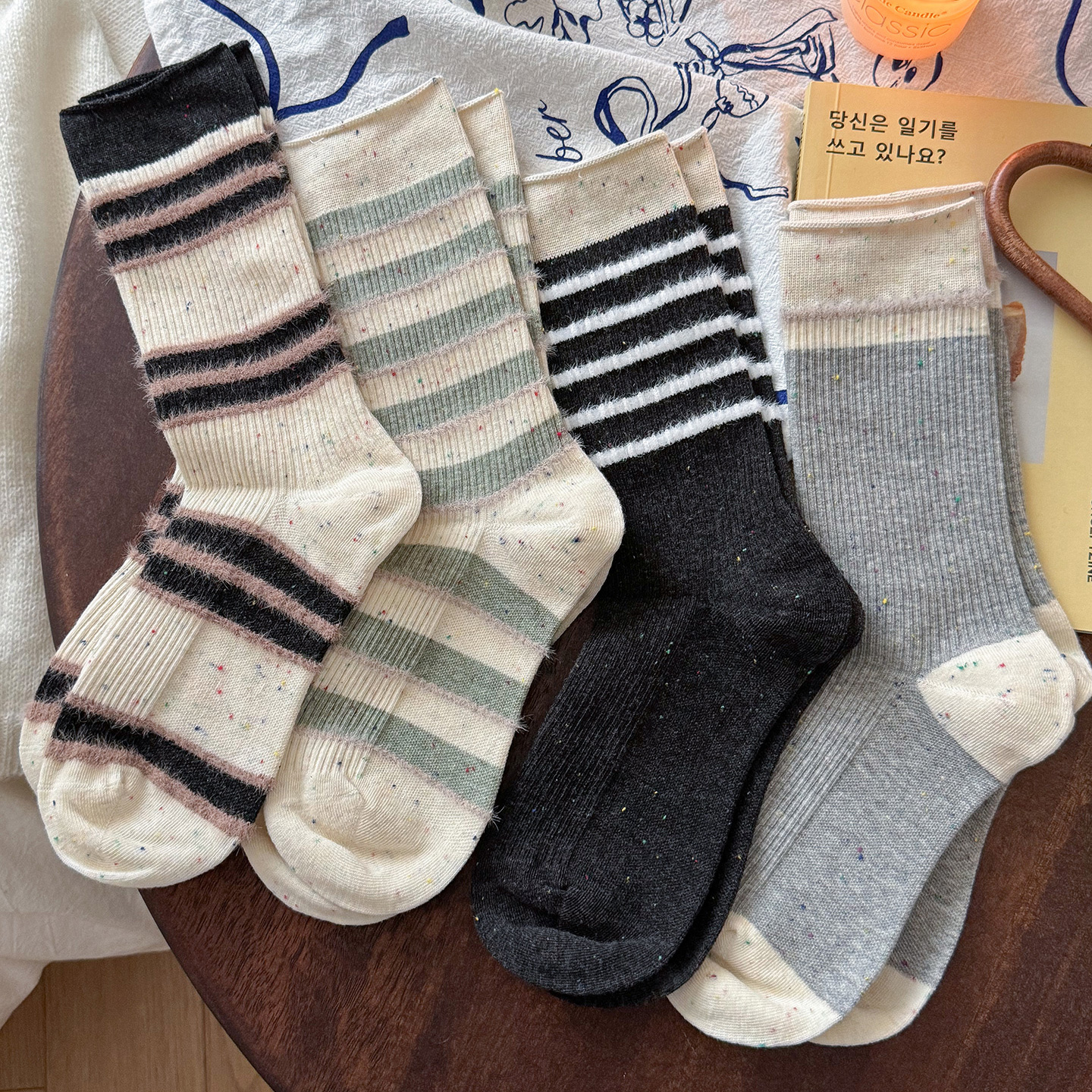 秋冬季女士条纹中筒袜