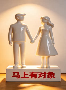 爱情主题雕塑寓意雕塑马上有对象卡通人物玻璃钢艺术彩绘雕塑制作
