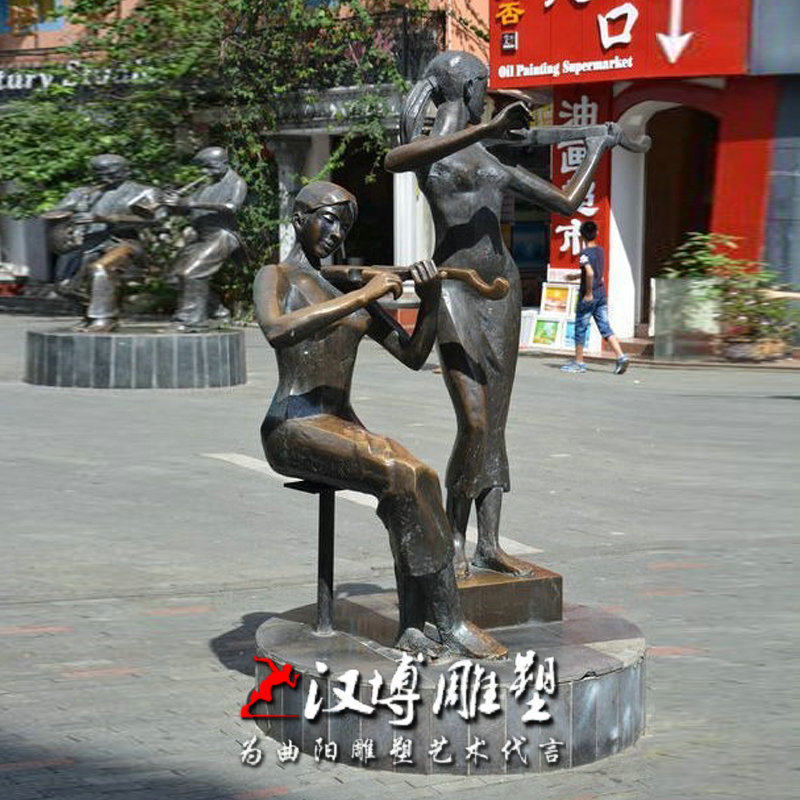 抽象人物雕塑玻璃钢仿铜音乐主题拉小提琴雕像公园步行街景观铜雕