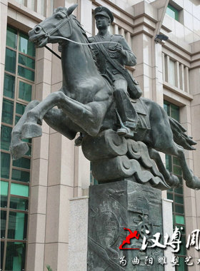 玻璃钢骑马园林景观人物雕塑