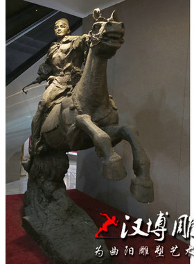 古代玻璃钢骑马人物雕塑定制