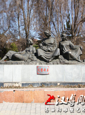 园林景观玻璃钢标志性风人物雕塑