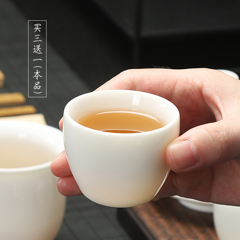 玉润肥厚白瓷单只小茶杯