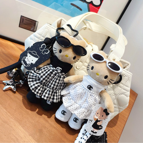 日系小香风HelloKitty包挂件