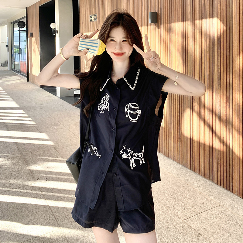 藏青色设计感刺绣套装女2025夏季新款韩系休闲时尚衬衫短裤两件套,女装套装/套裙,浙宝205
