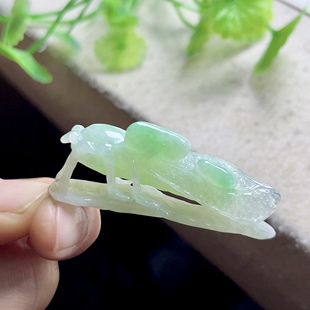 缅甸料冰底阳绿翡翠知了吊坠 天然a货巧色镂空精雕玉石玉蝉玉坠