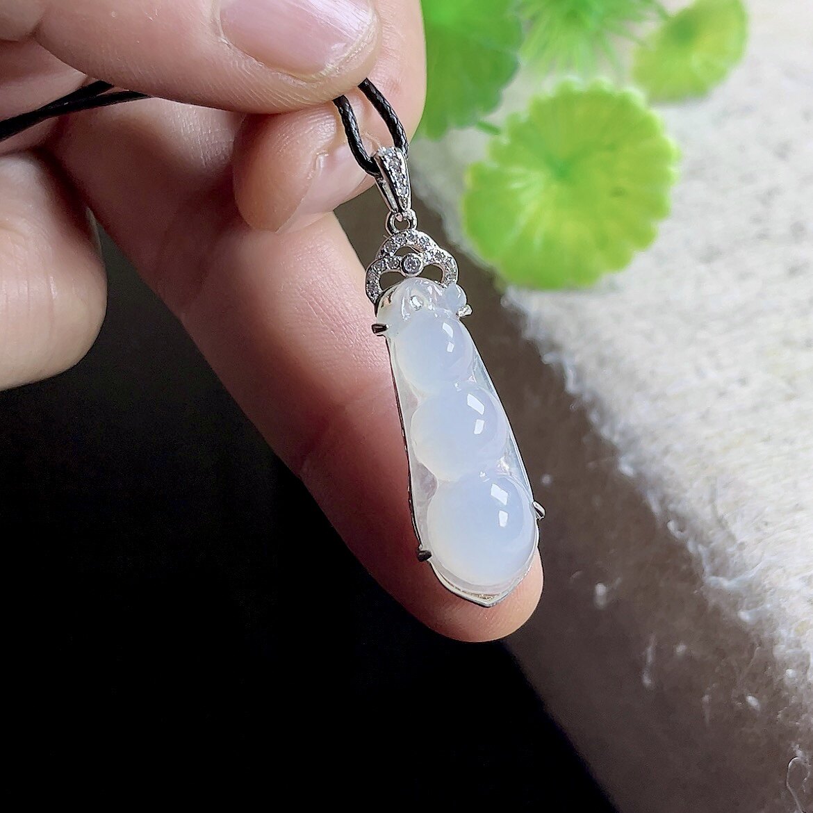 老坑冰底翡翠福豆吊坠 天然A货缅甸玉石四季豆玉坠S925银镶嵌豆子