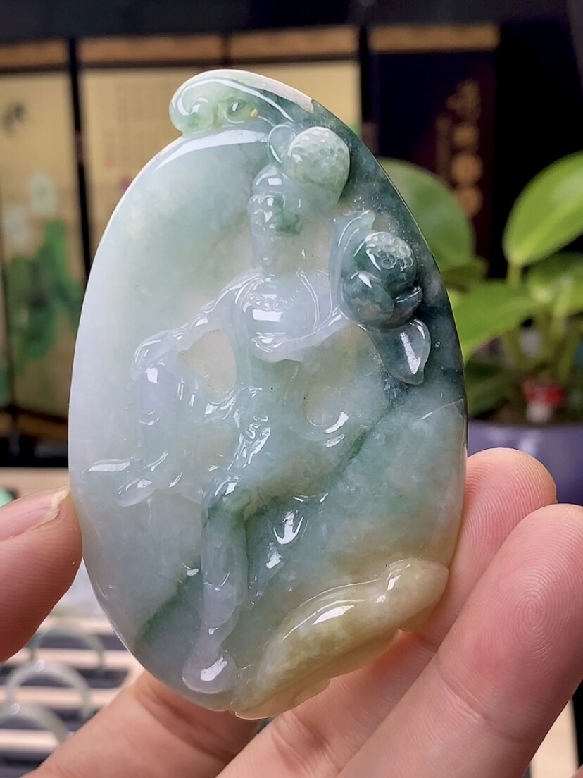 缅甸翡翠三彩黄翡飘绿观音牌玉坠 天然A货玉石莲花观世音吊坠厚装