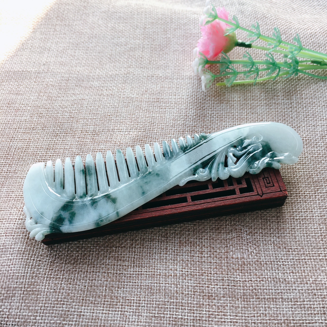正品A货按摩玉梳翡翠手手把缅甸玉石飘绿彩刮痧板梳子女包邮