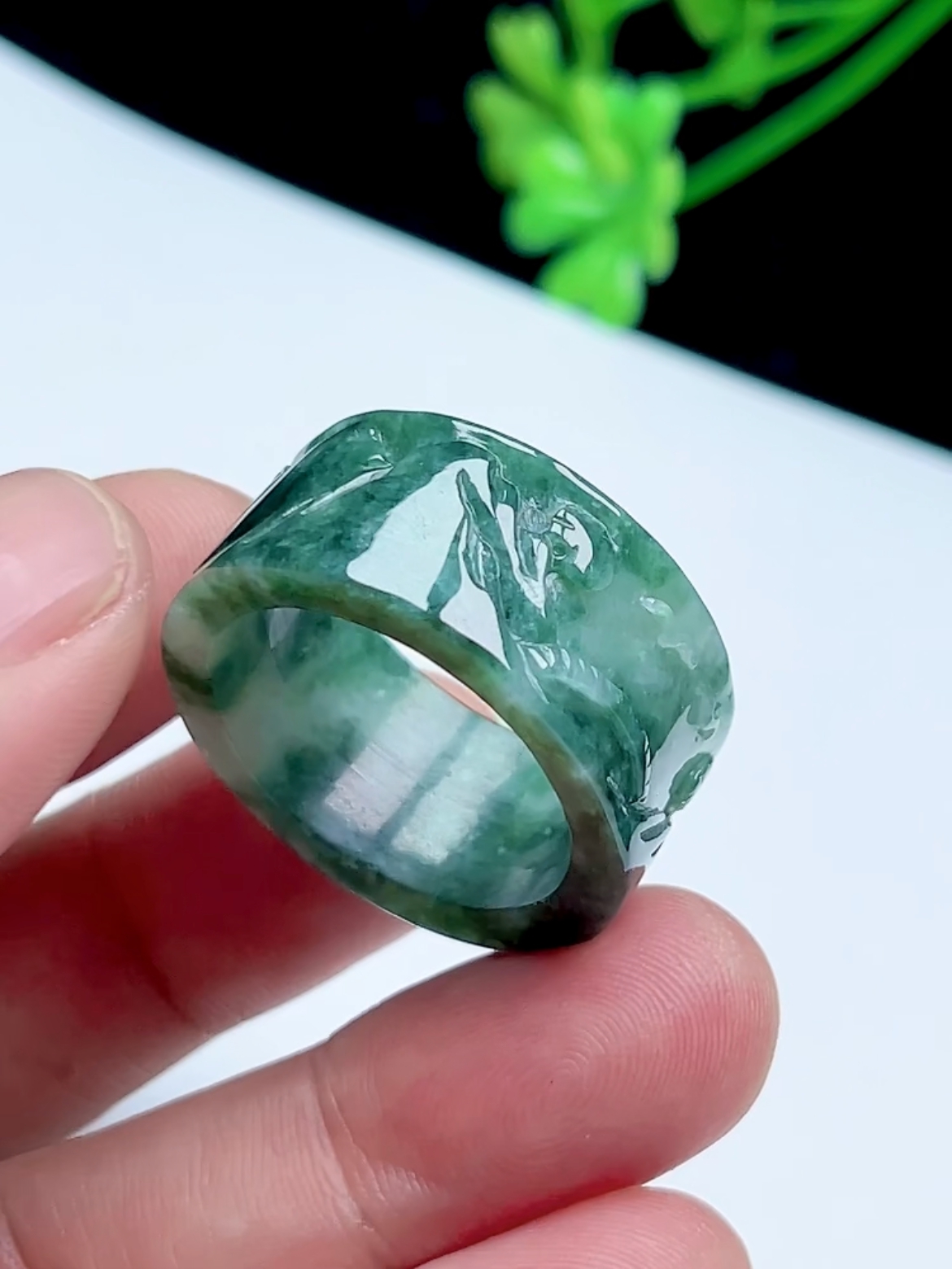 28号22.1mm翠绿玉扳指戒指 缅甸A货天然玉石翡翠山水雕花玉指环男