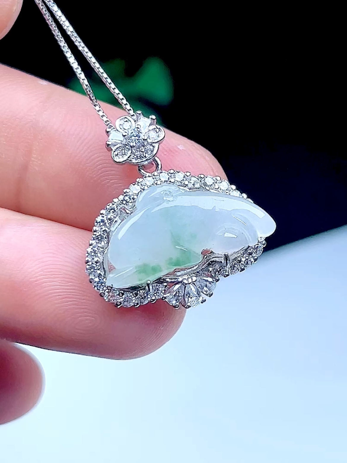 缅甸A货冰底飘花小海豚吊坠 天然玉石翡翠925银镶嵌海豚玉坠 女款