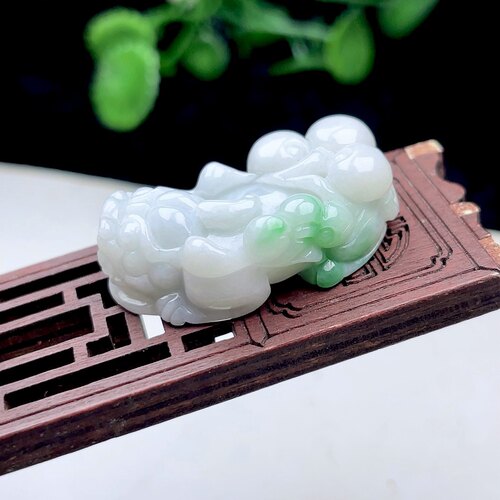 巧色翡翠玉天然翡翠玉貔貅男女款