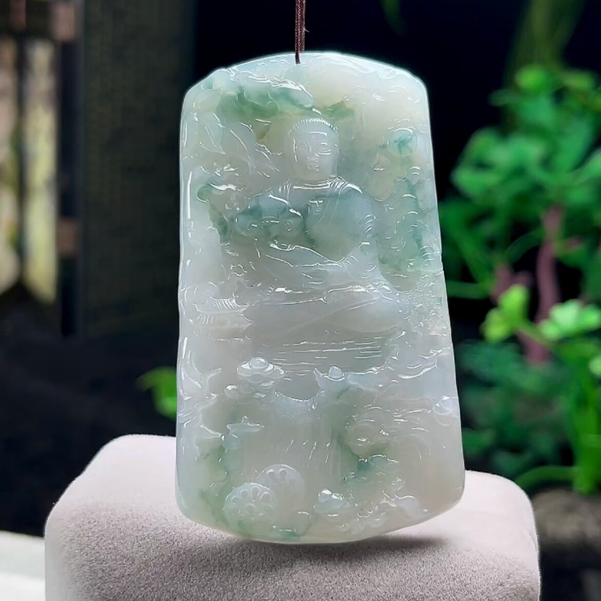 缅甸料A货翡翠天然玉石飘花山水大日如来玉坠生肖羊猴守护神吊坠