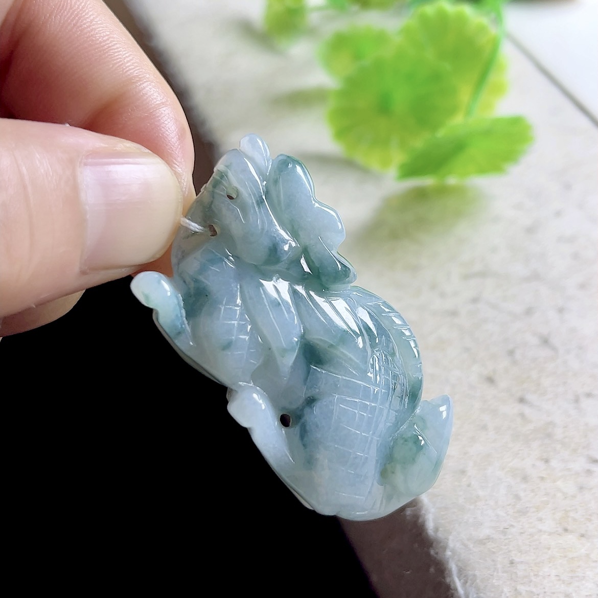 翡翠龙吊坠天然立体工玉坠