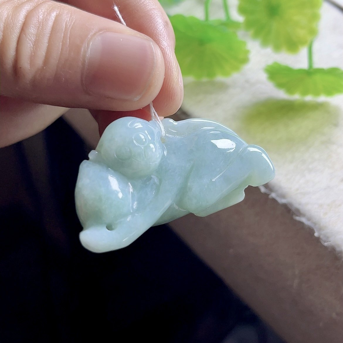 缅甸A货浅绿翡翠猴子玉坠A货玉石立体猴生肖吊坠玉猴挂件灵猴项坠