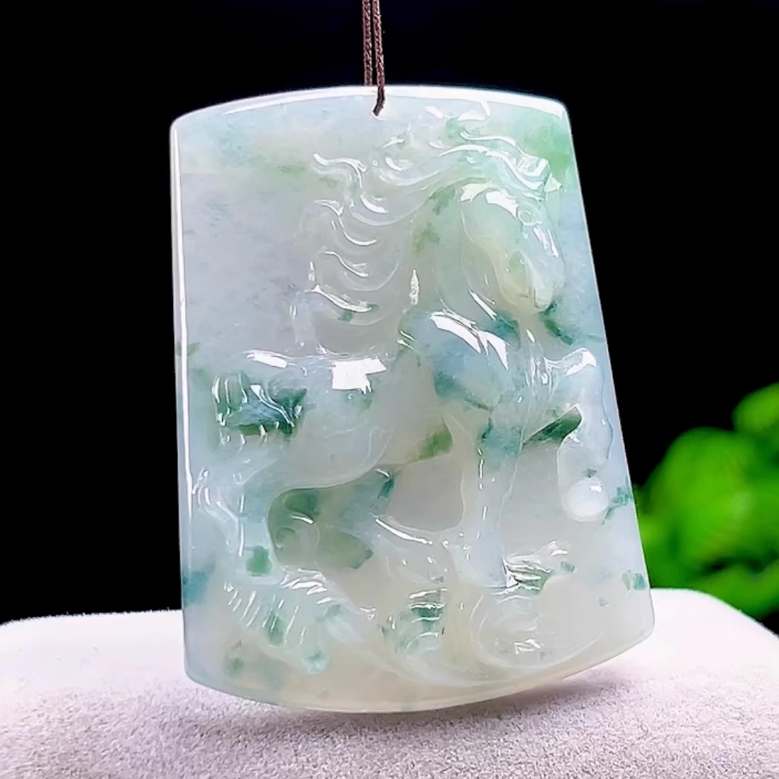 保真天然翡翠十二生肖马玉坠马到成功缅甸A货玉石冰飘花马牌吊坠