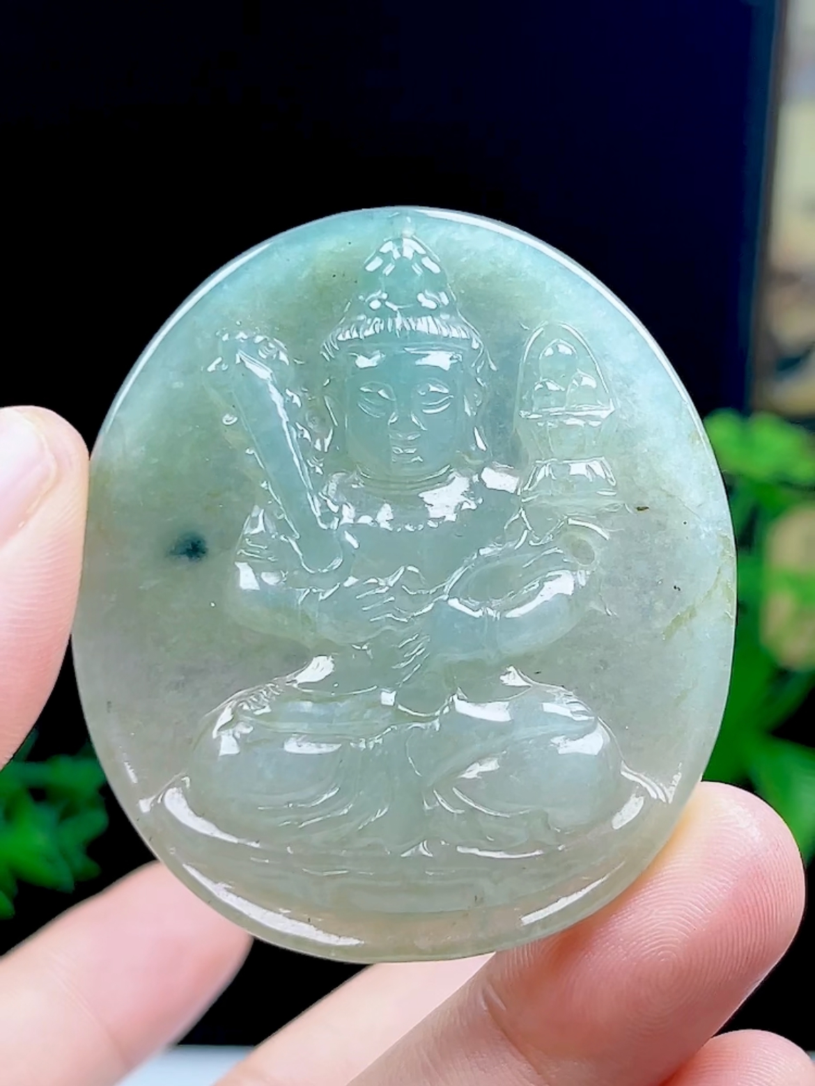 缅甸A货天然玉石冰种油青翡翠虚空藏菩萨吊坠 生肖牛虎守护神玉坠
