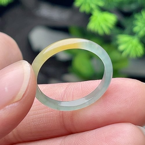 19号特色双彩带黄玉戒指男女素圈首饰细边戒圈情侣对戒玉指环包邮