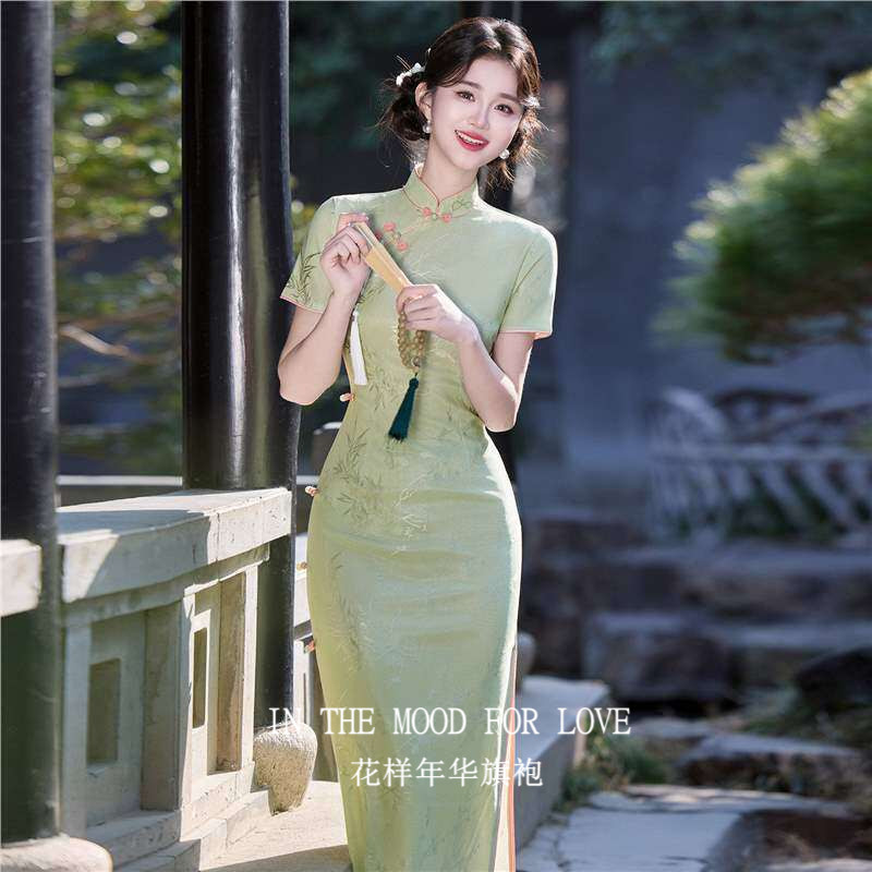 四小姐花样年华旗袍绿色改良女新中式高级感订婚连衣裙2026春夏季