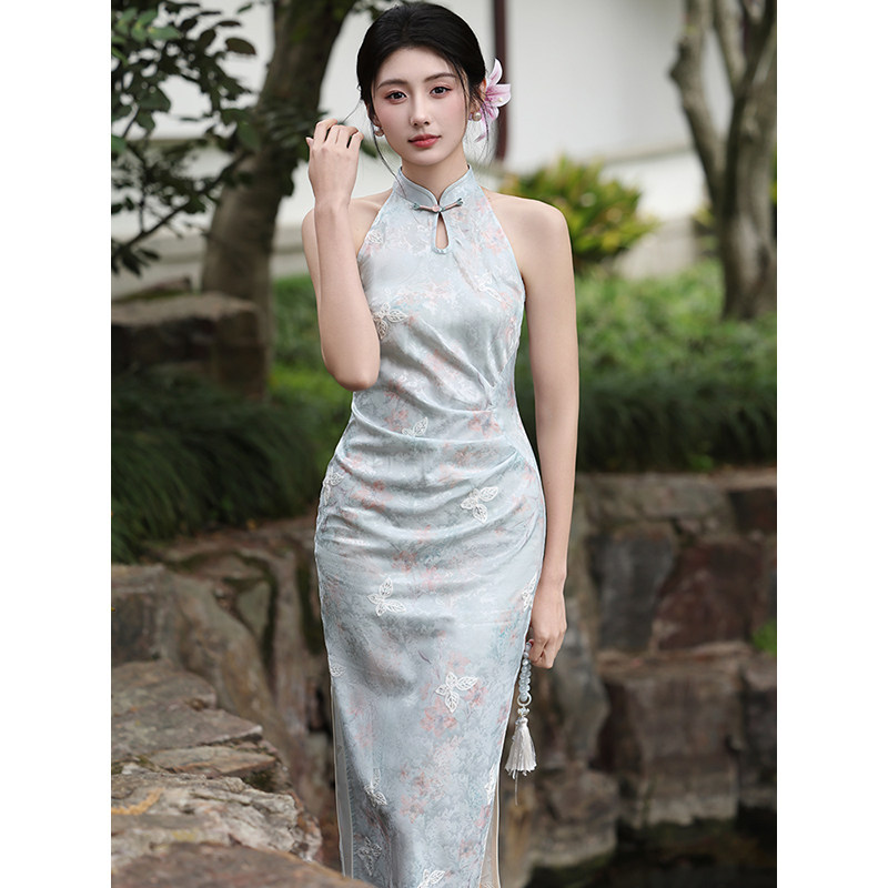 四小姐花样年华旗袍新中式挂脖无袖改良年轻款2026年新款提花蚀骨
