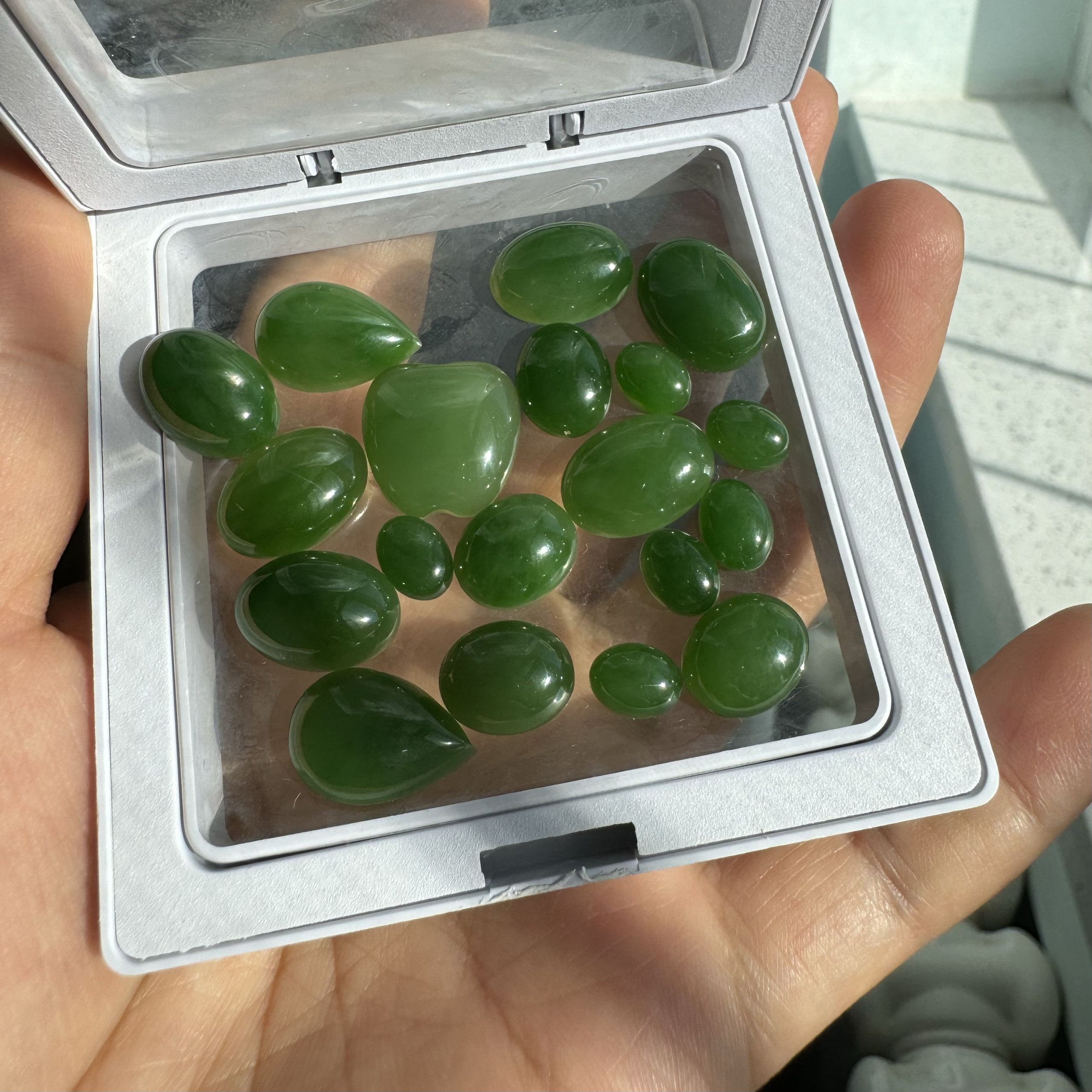 俄菠菜绿碧玉椭圆形戒面裸石镶嵌戒指吊坠耳钉配件DIY饰品礼物图片