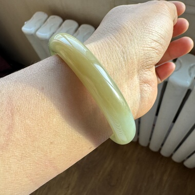 54圈新疆若羌料和田玉糖黄玉手镯楼兰细料油润泥鳅背女士玉镯子