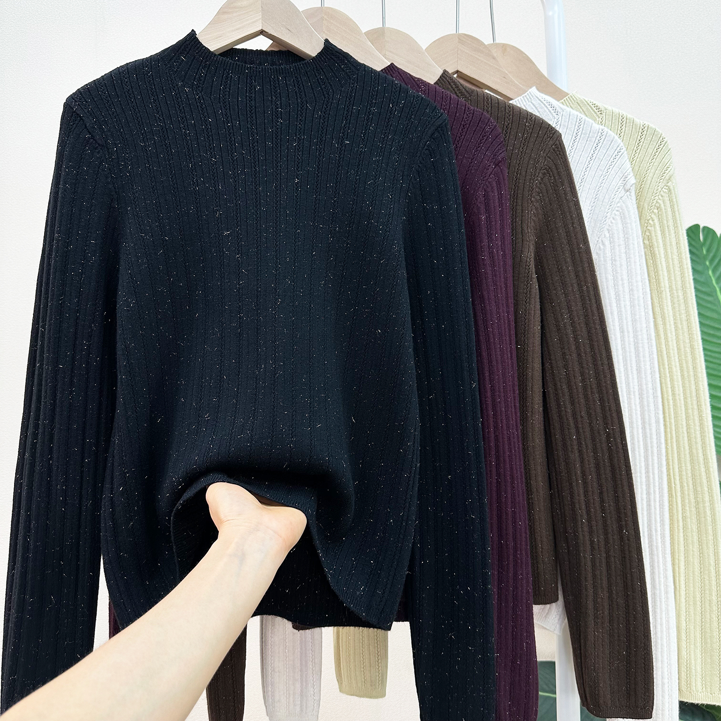 洋气亮丝半高领针织打底衫毛衣