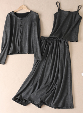 2025早秋新款松弛简约大方舒适糯米绒韩版时尚三件套装裙子W142