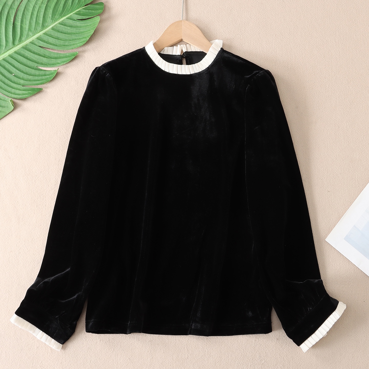 法式气质圆领木耳边丝绒长袖衬衫