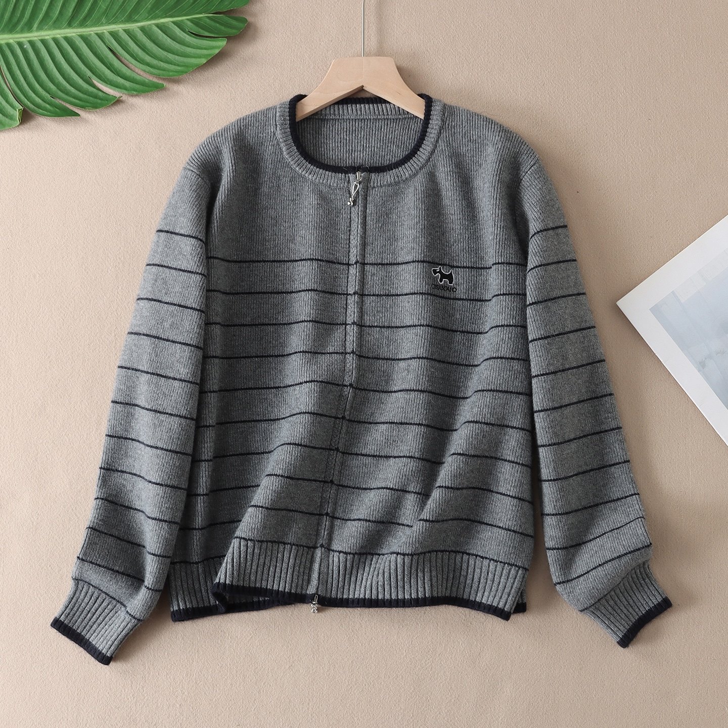 高品质纤绒纱色织条纹毛衣外套女