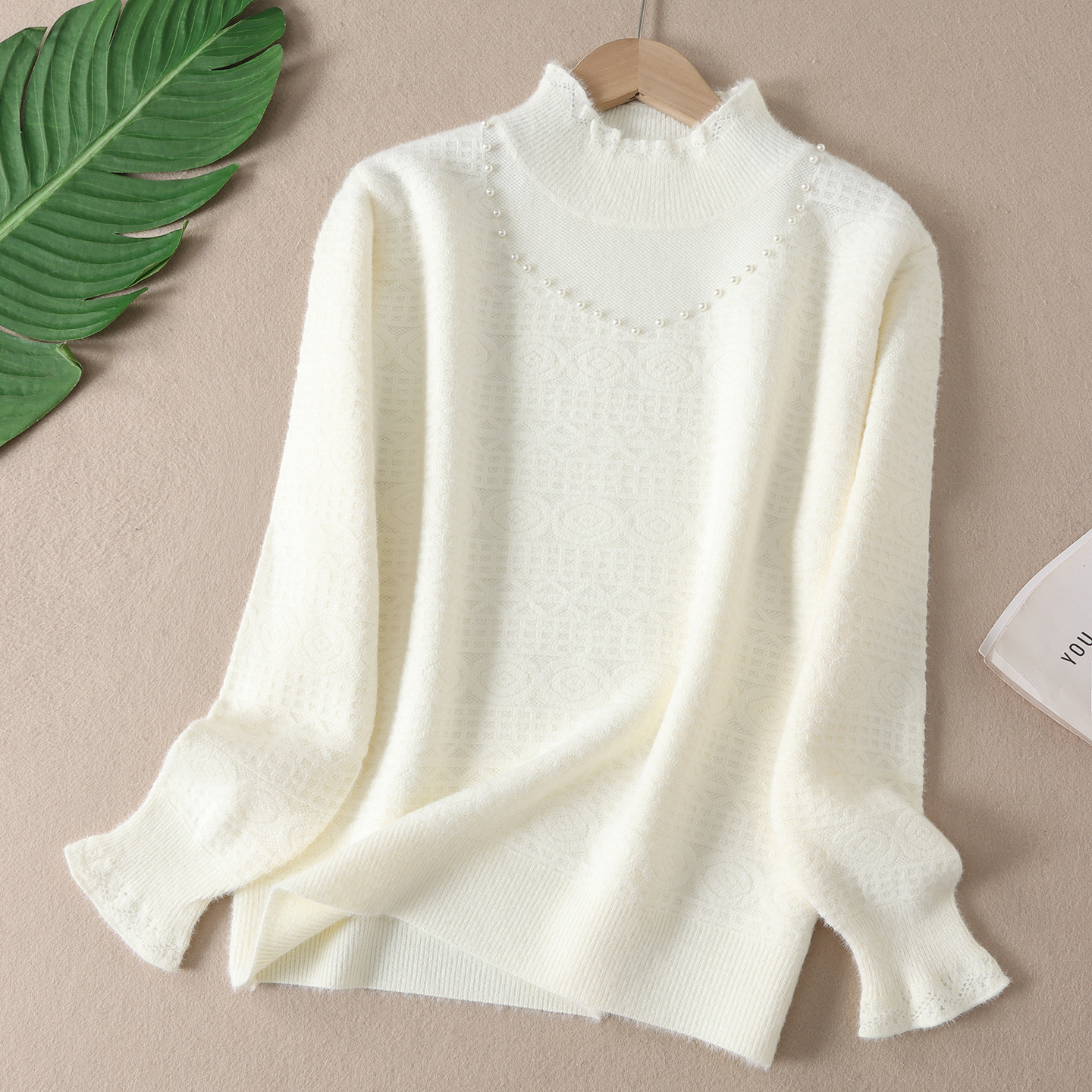 温柔优雅镂空花边半高领针织毛衣