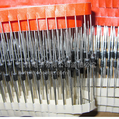 P6KE51A TVS瞬态抑制二极管 51V 600W DO-15 直插 全新