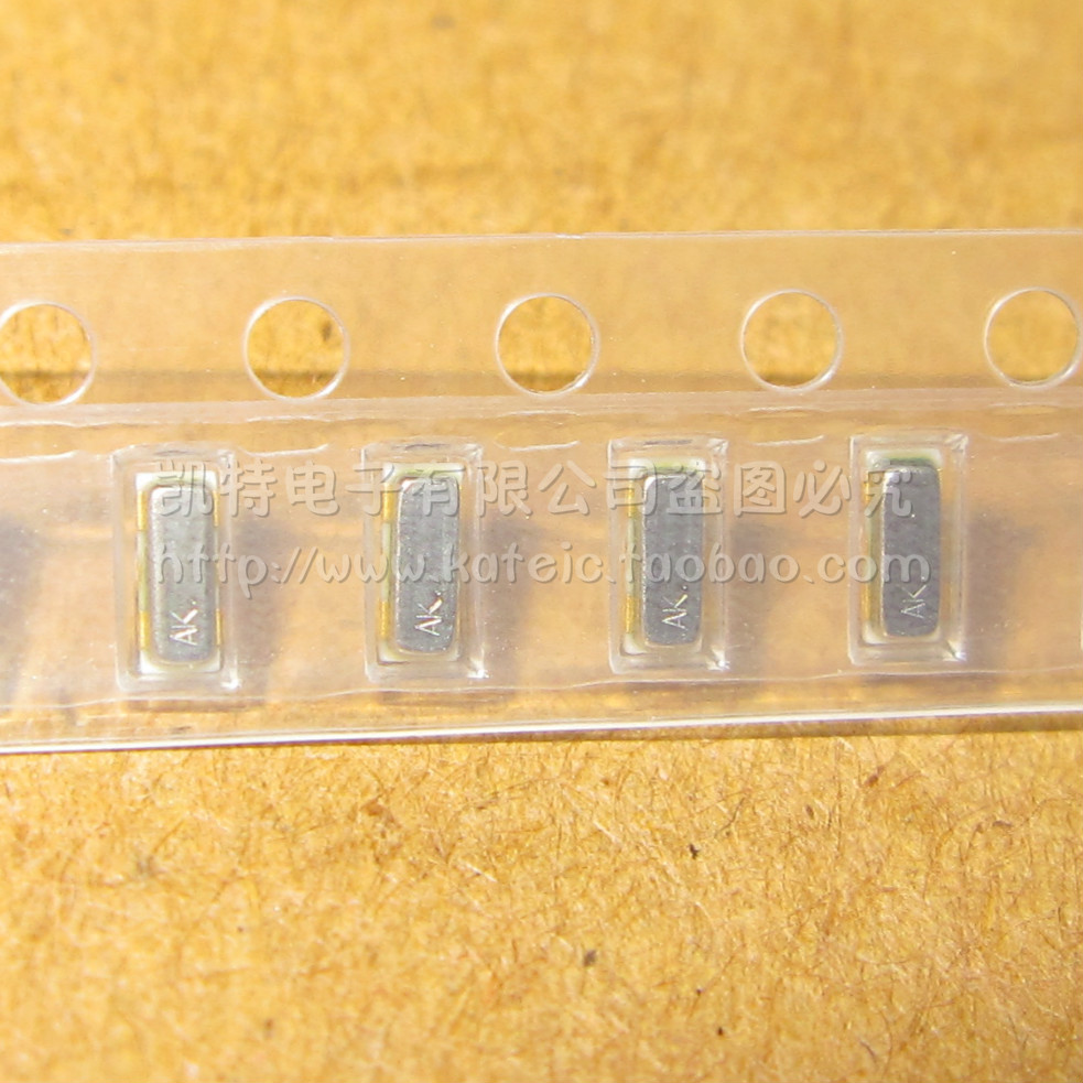 原装正品 CSTCE12M0G52-RO 12MHz ±0.5% 10pF 贴片