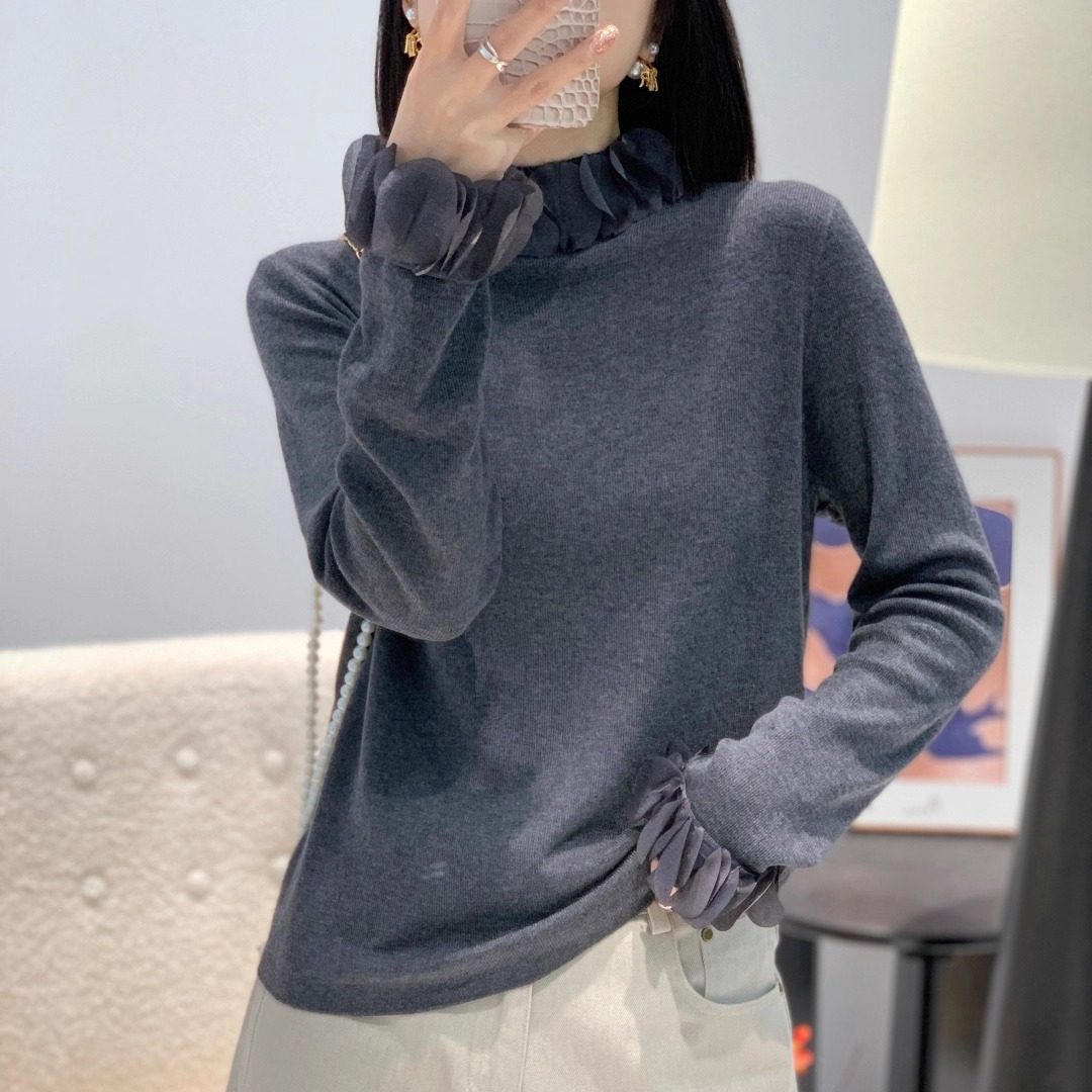 2025秋冬新款洋气好看别致设计感超细羊毛针织衫堆堆领女人味上衣